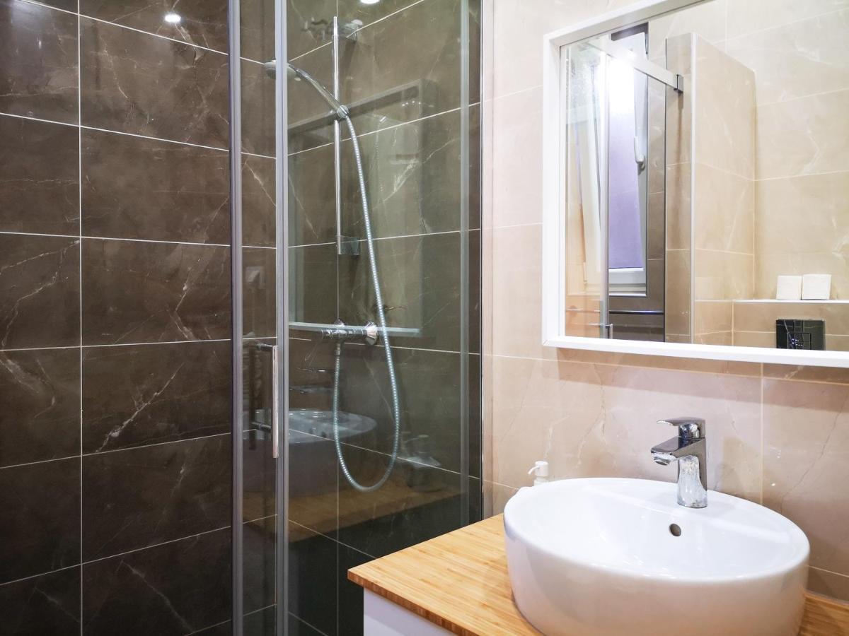 Filinhome Stefanovica Suite 8 Novi Sad Buitenkant foto